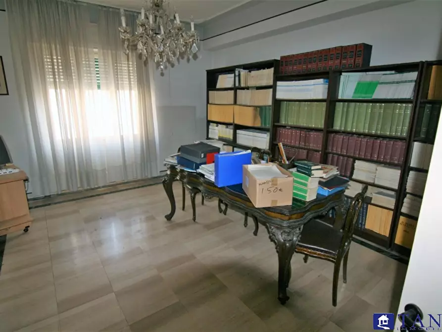 appartamento in vendita a Carrara in zona Centro Città