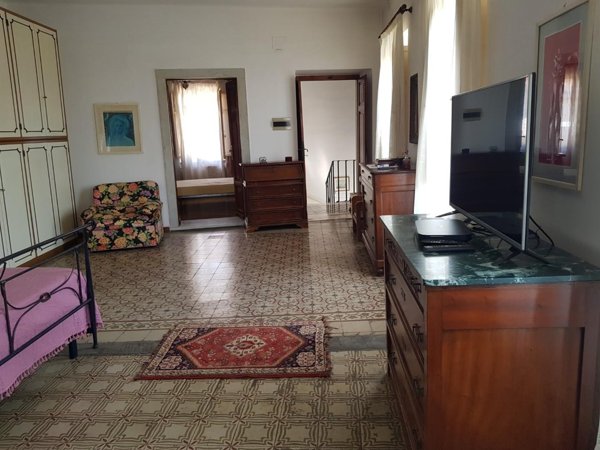 casa indipendente in vendita a Carrara in zona Fossola