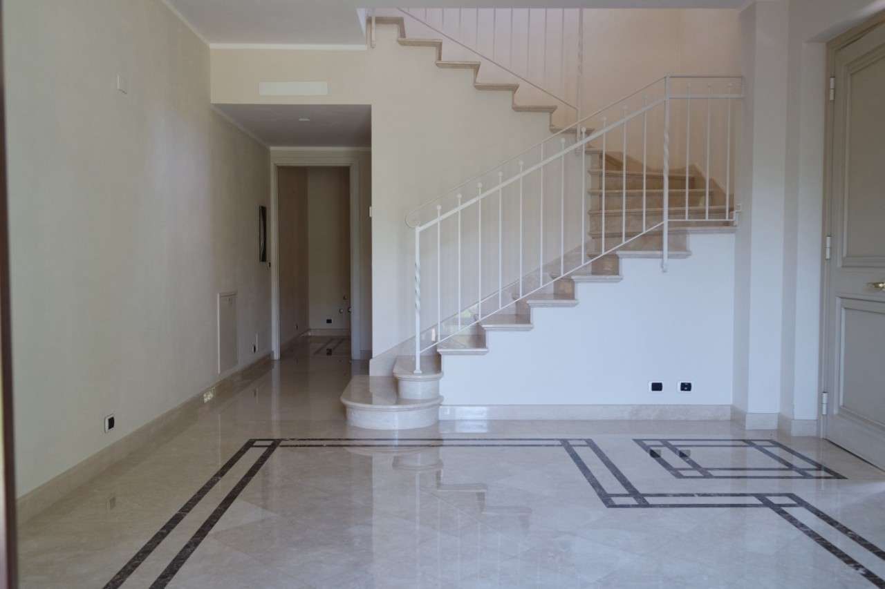 casa indipendente in vendita a Carrara in zona Marina di Carrara