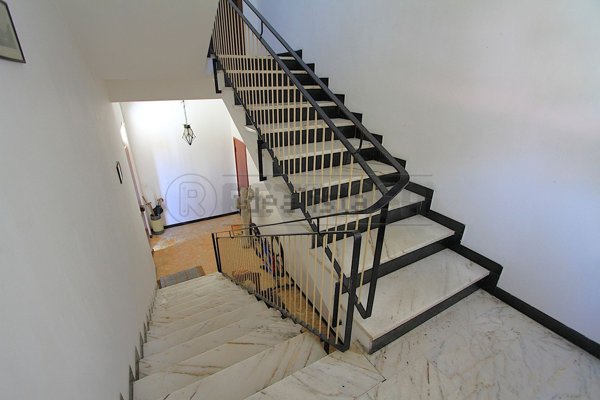 appartamento in vendita a Carrara in zona Avenza