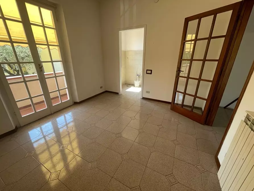casa indipendente in vendita a Carrara in zona Marina di Carrara