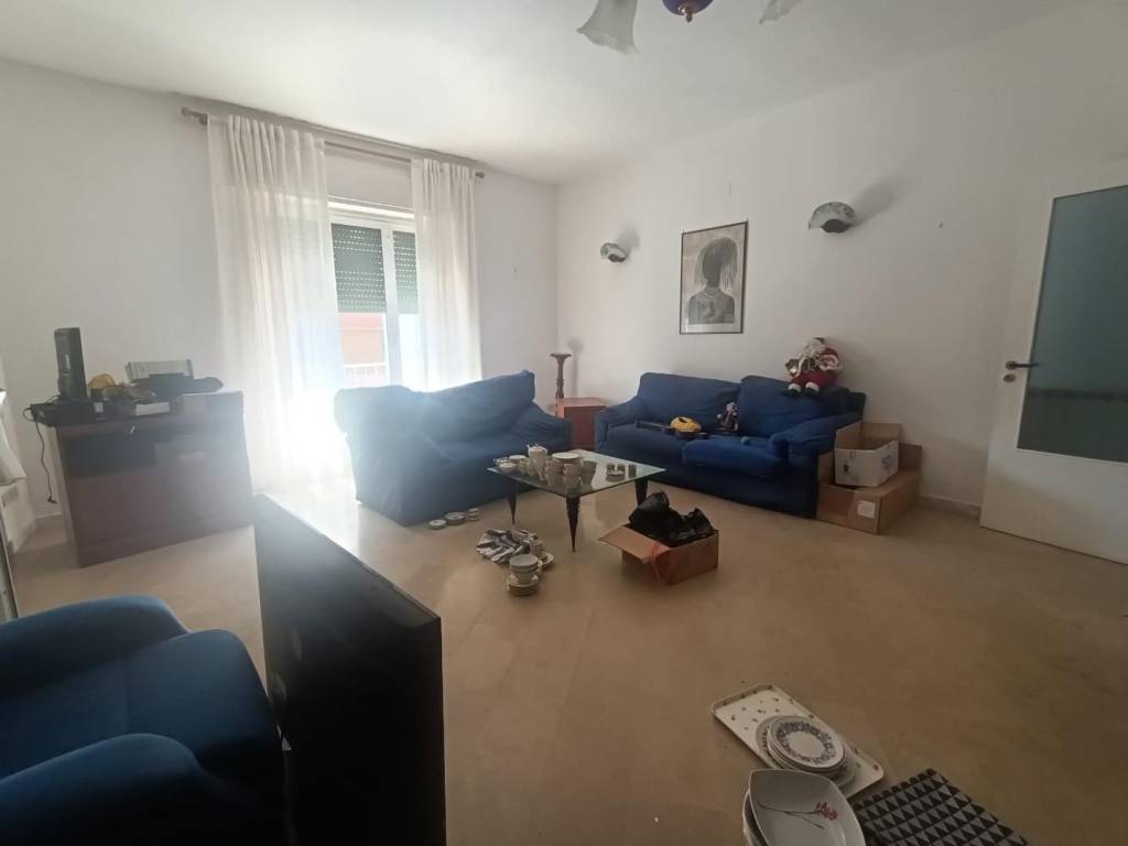 appartamento in vendita a Carrara in zona Stadio