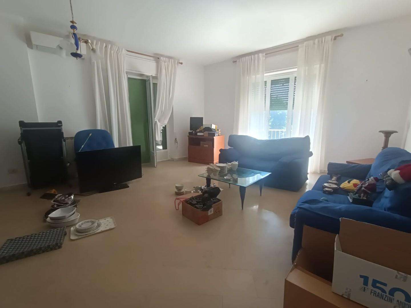 appartamento in vendita a Carrara in zona Centro Città