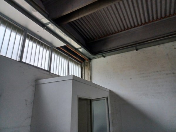 locale commerciale in vendita a Carrara