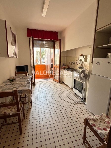 appartamento in vendita a Carrara in zona Avenza