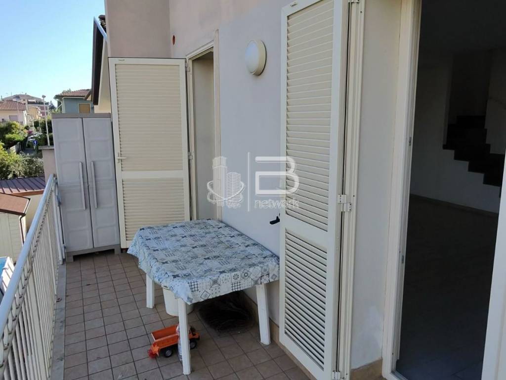 appartamento in vendita a Carrara in zona Avenza
