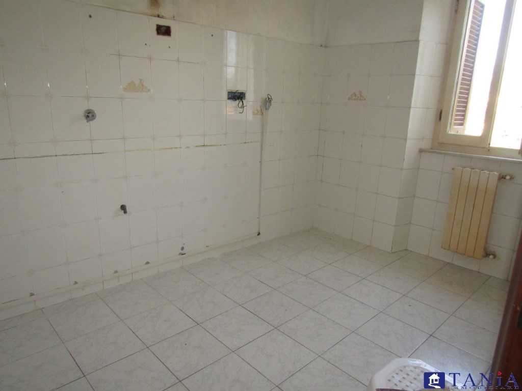 casa semindipendente in vendita a Carrara in zona Codena