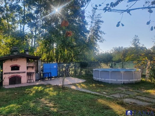 casa indipendente in vendita a Carrara in zona Avenza