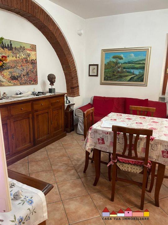 casa indipendente in vendita a Carrara in zona Bonascola