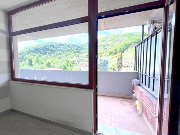 appartamento in vendita a Carrara in zona Stadio