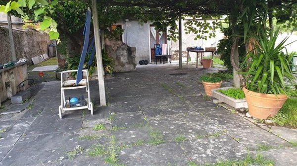 casa indipendente in vendita a Carrara in zona Marasio