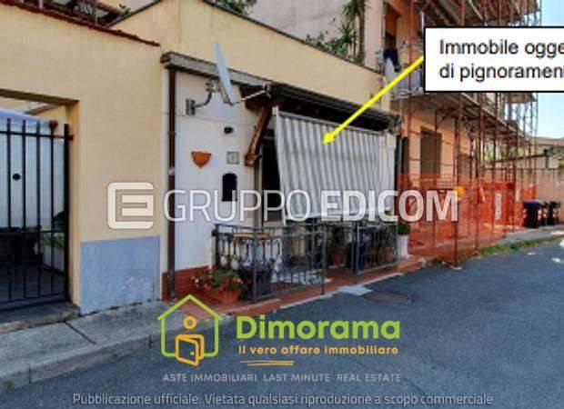 appartamento in vendita a Carrara in zona Avenza
