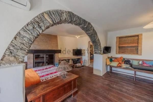 appartamento in vendita a Carrara in zona Fossola