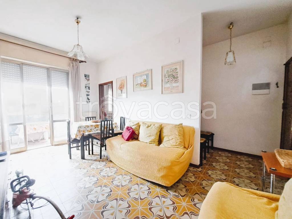 appartamento in vendita a Carrara in zona Marina di Carrara