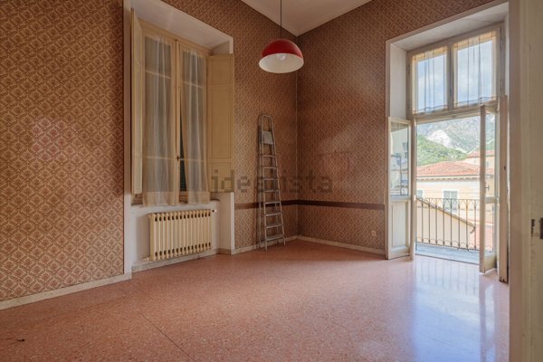 appartamento in vendita a Carrara in zona Centro Città