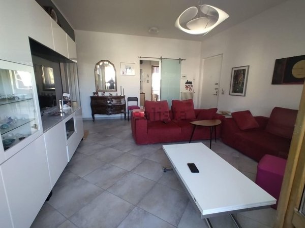 appartamento in vendita a Carrara in zona Bonascola