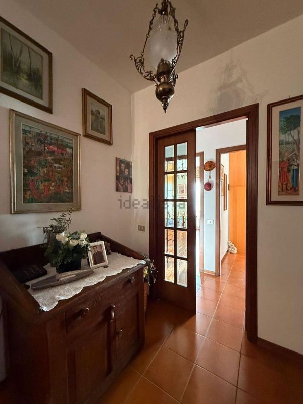 appartamento in vendita a Carrara in zona Marina di Carrara