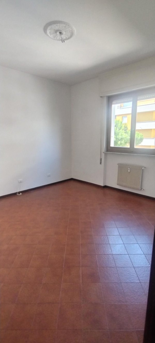 appartamento in vendita a Carrara in zona Marina di Carrara