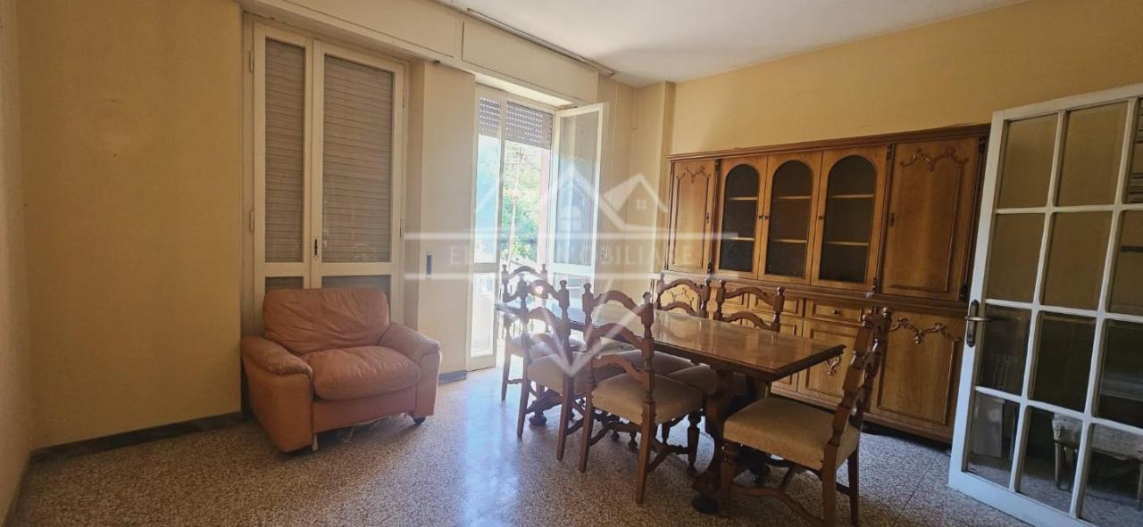 appartamento in vendita a Carrara in zona Centro Città