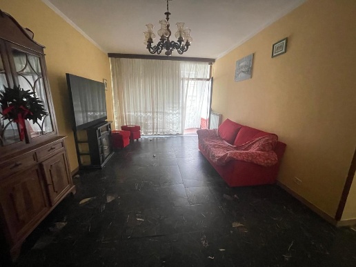 appartamento in vendita a Carrara in zona Stadio