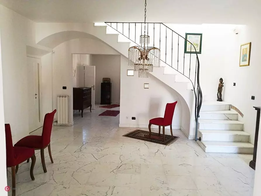 appartamento in vendita a Carrara in zona Marina di Carrara