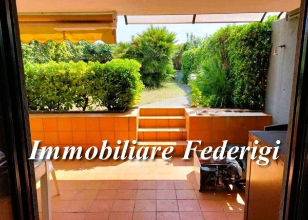 appartamento in vendita a Carrara in zona Marina di Carrara