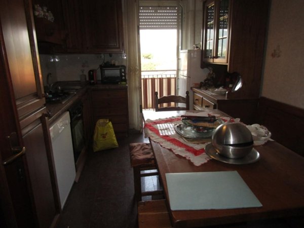 appartamento in vendita a Carrara in zona Marina di Carrara