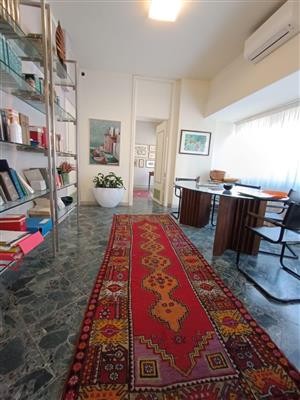 ufficio in vendita a Carrara in zona Centro Città