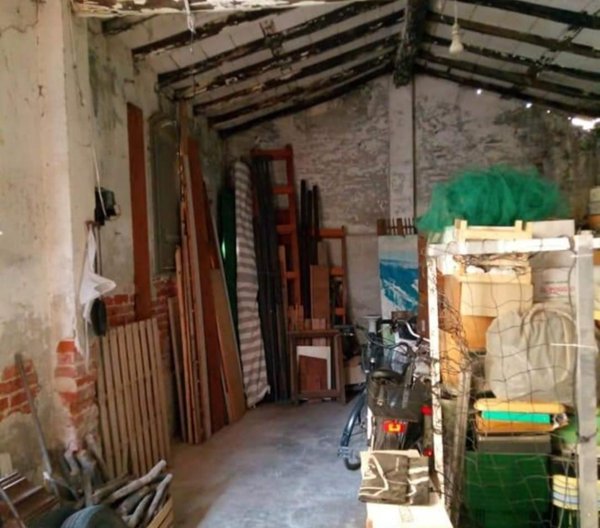 capannone in vendita a Carrara in zona Fossola