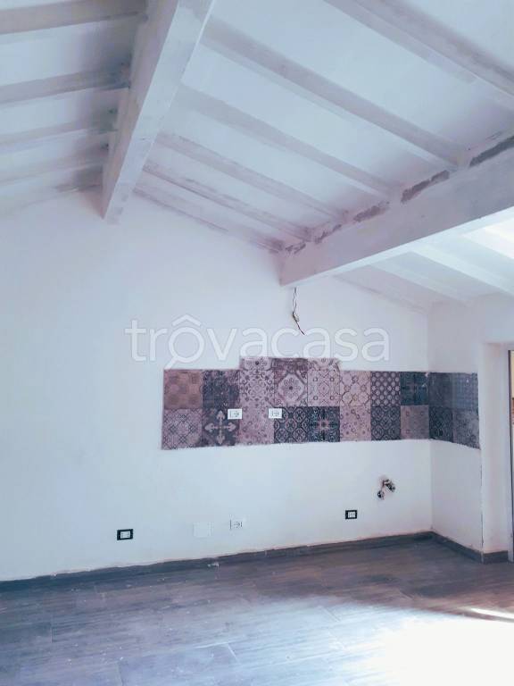 appartamento in vendita a Carrara in zona Centro Città