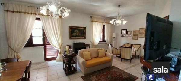 casa indipendente in vendita a Carrara in zona Monteverde