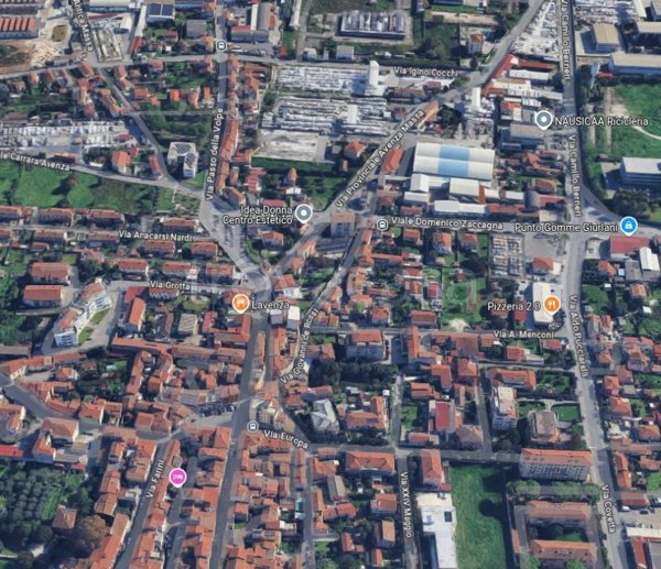 appartamento in vendita a Carrara in zona Avenza