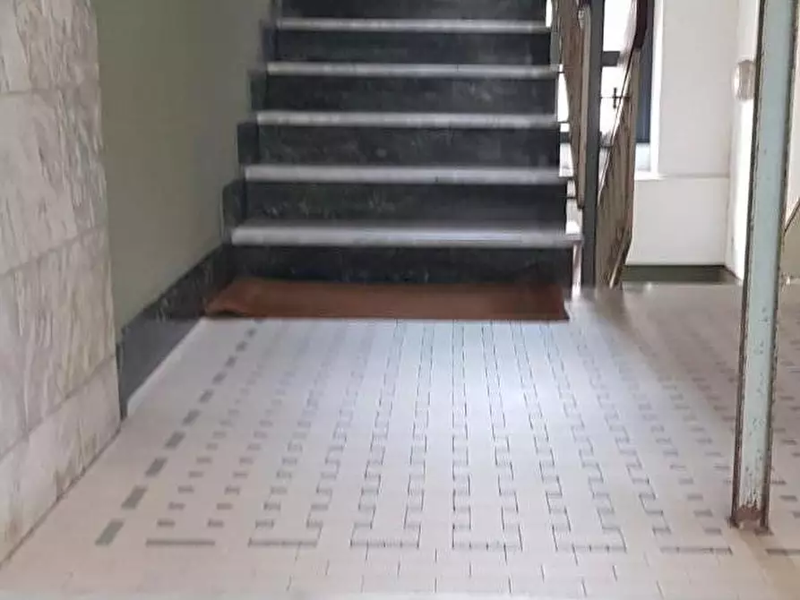 appartamento in vendita a Carrara in zona Avenza