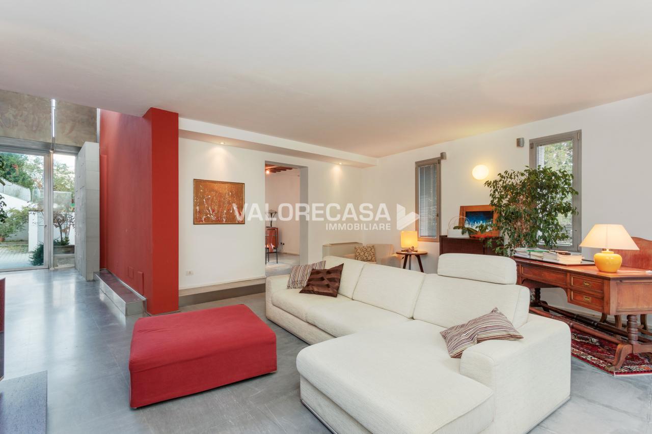 casa indipendente in vendita a Carrara in zona Fossone
