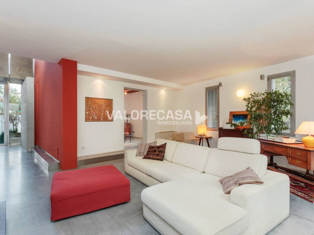 casa indipendente in vendita a Carrara in zona Fossone