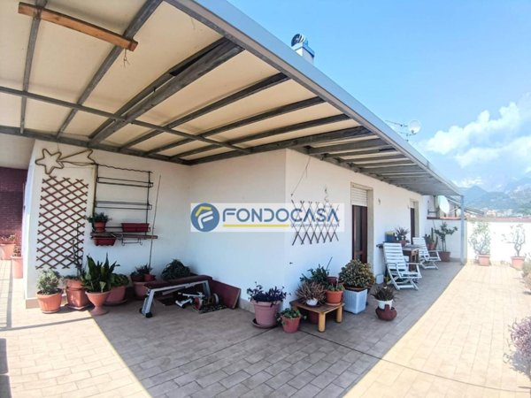 appartamento in vendita a Carrara in zona Marasio