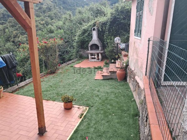 appartamento in vendita a Carrara in zona Sorgnano
