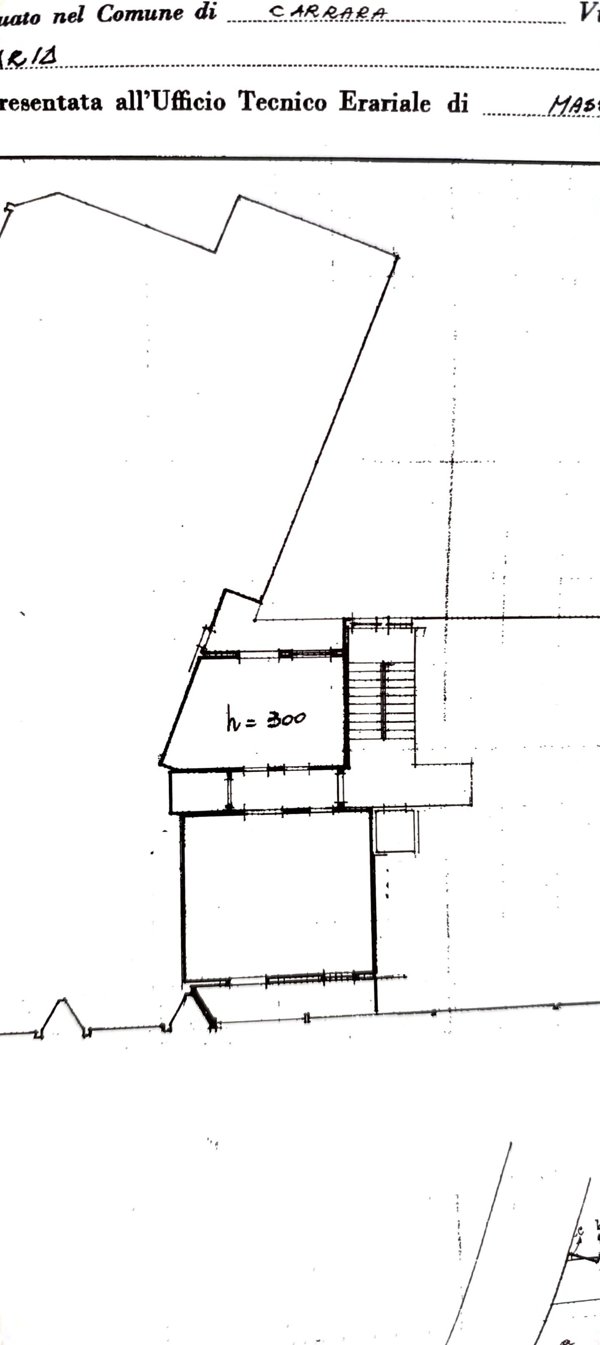 ufficio in vendita a Carrara in zona Centro Città