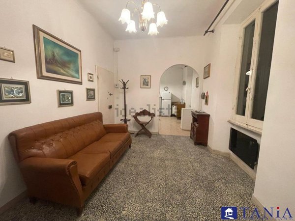 appartamento in vendita a Carrara in zona Marina di Carrara