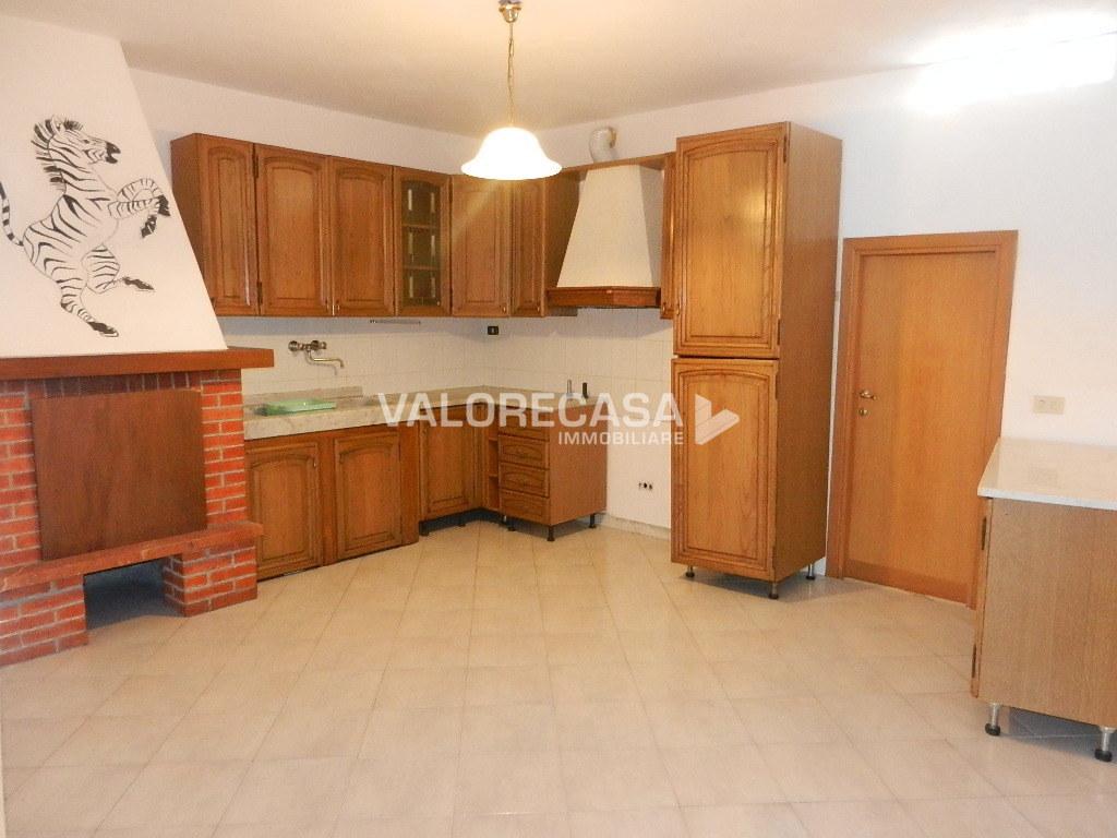 appartamento in vendita a Carrara in zona Gragnana