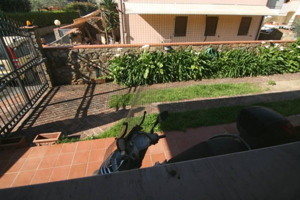 casa indipendente in vendita a Carrara in zona Fossone