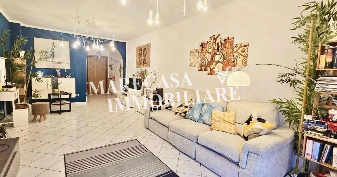 appartamento in vendita a Carrara in zona Centro Città