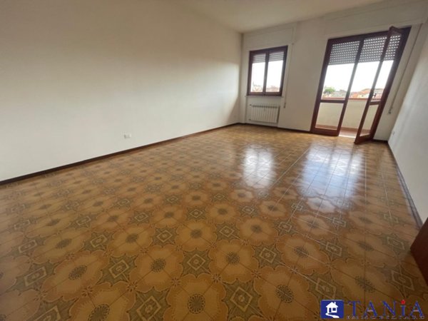 appartamento in vendita a Carrara in zona Marina di Carrara