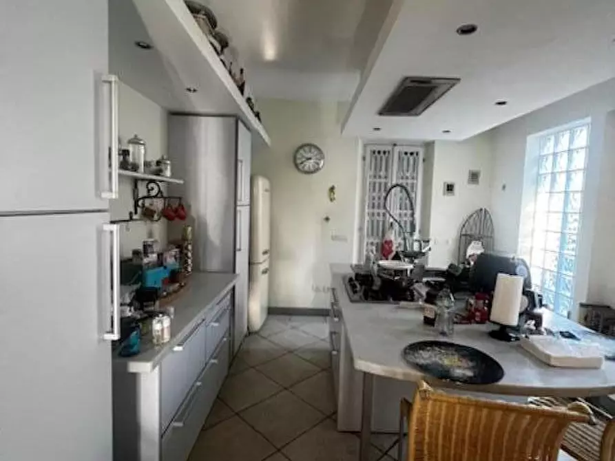 casa indipendente in vendita a Carrara in zona Marina di Carrara