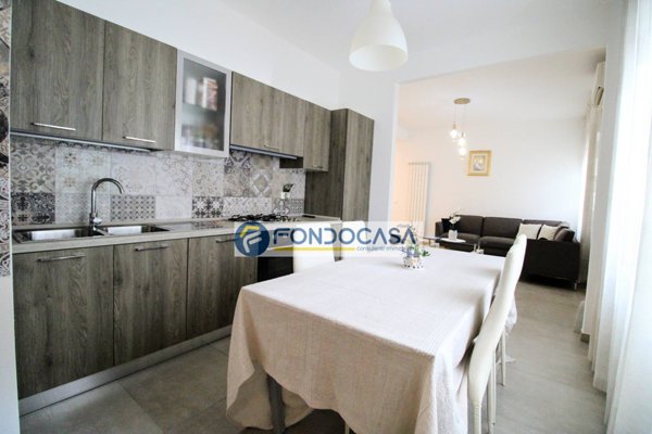 appartamento in vendita a Carrara in zona Marina di Carrara