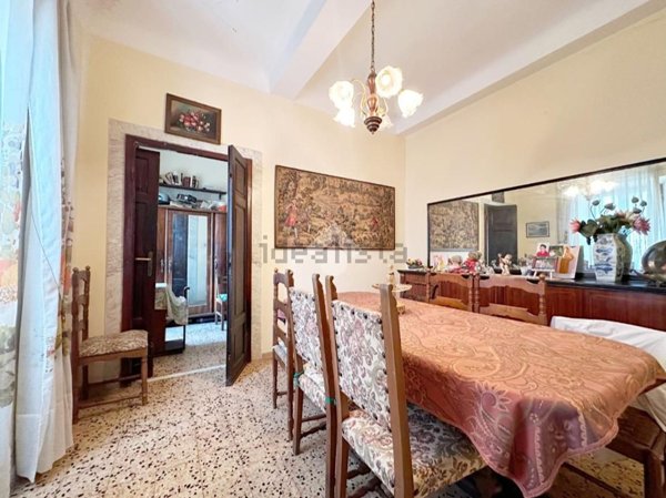 appartamento in vendita a Carrara in zona Centro Città