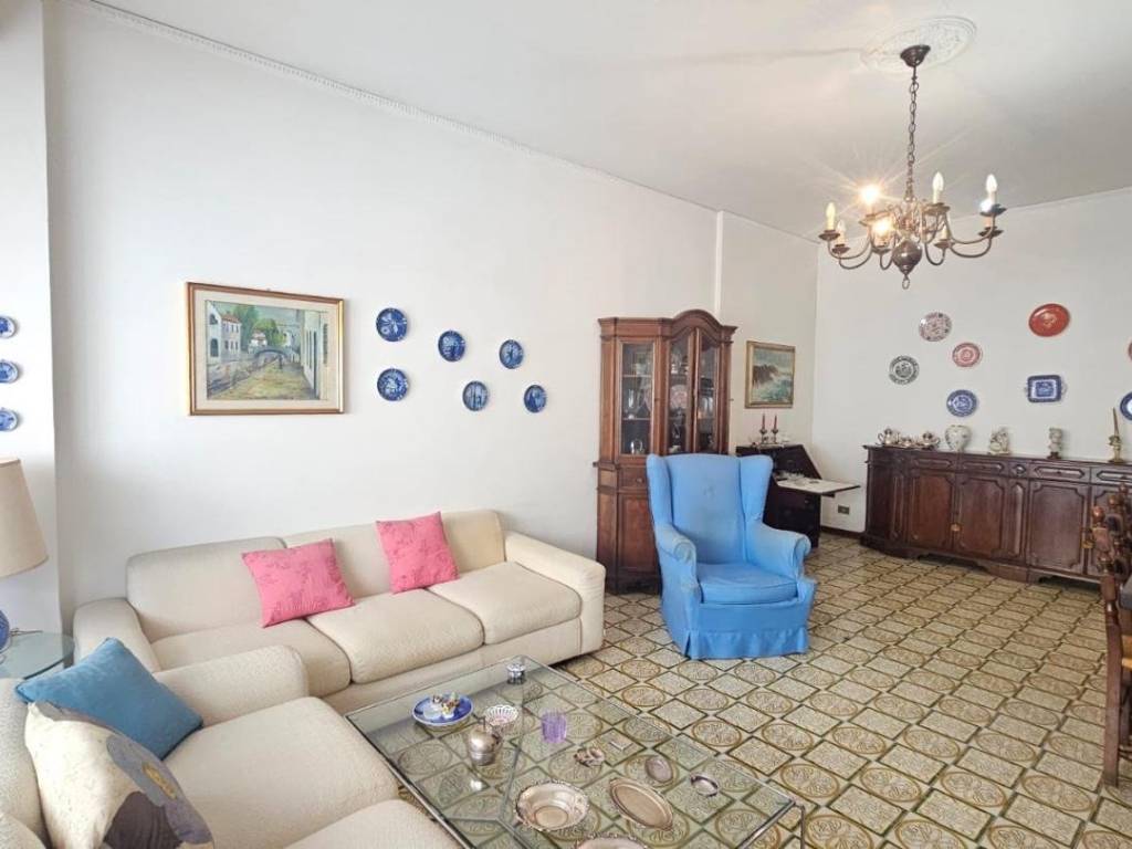 appartamento in vendita a Carrara