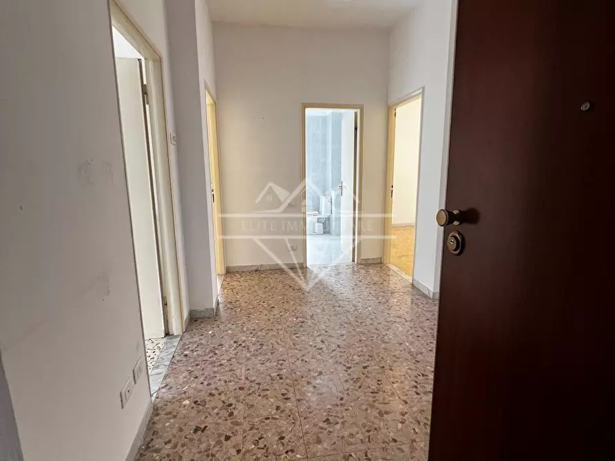 appartamento in vendita a Carrara in zona Marina di Carrara