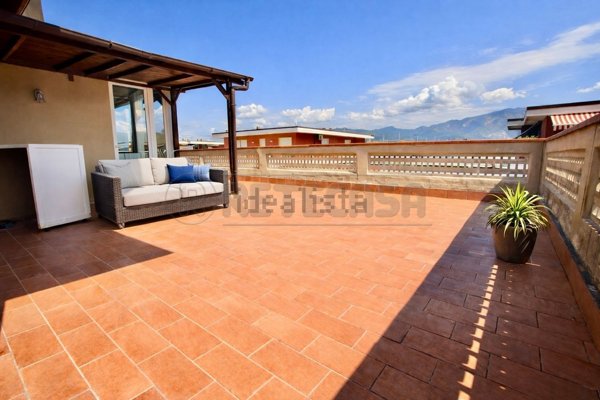 appartamento in vendita a Carrara in zona Marina di Carrara