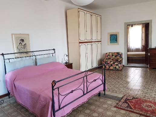 appartamento in vendita a Carrara in zona Marina di Carrara